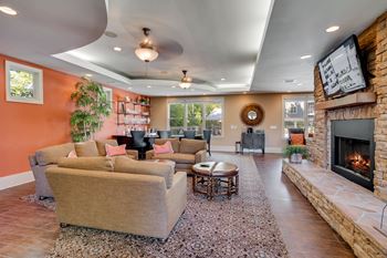 Clubhouse Fireside Lounge